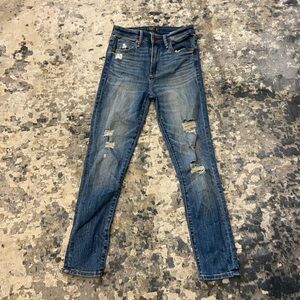 Abercrombie & Fitch Ripped Skinny Jeans